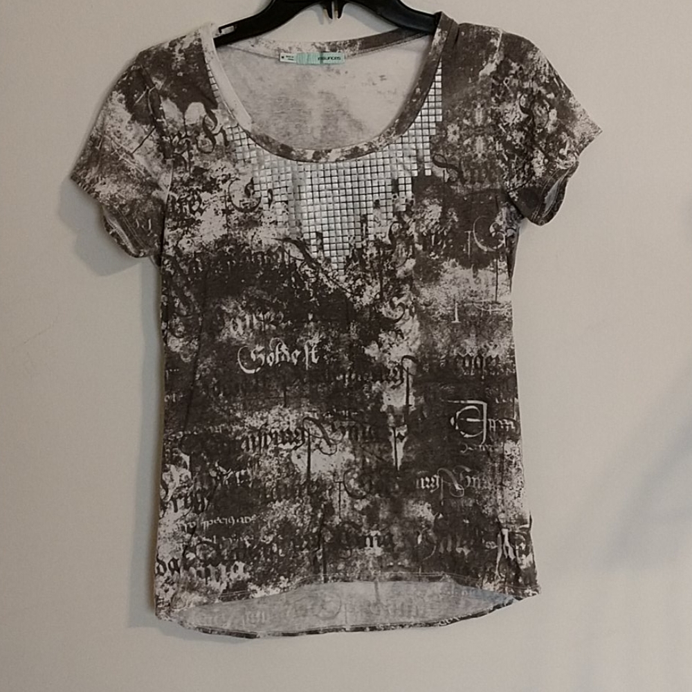 Maurice's top t-shirt size medium